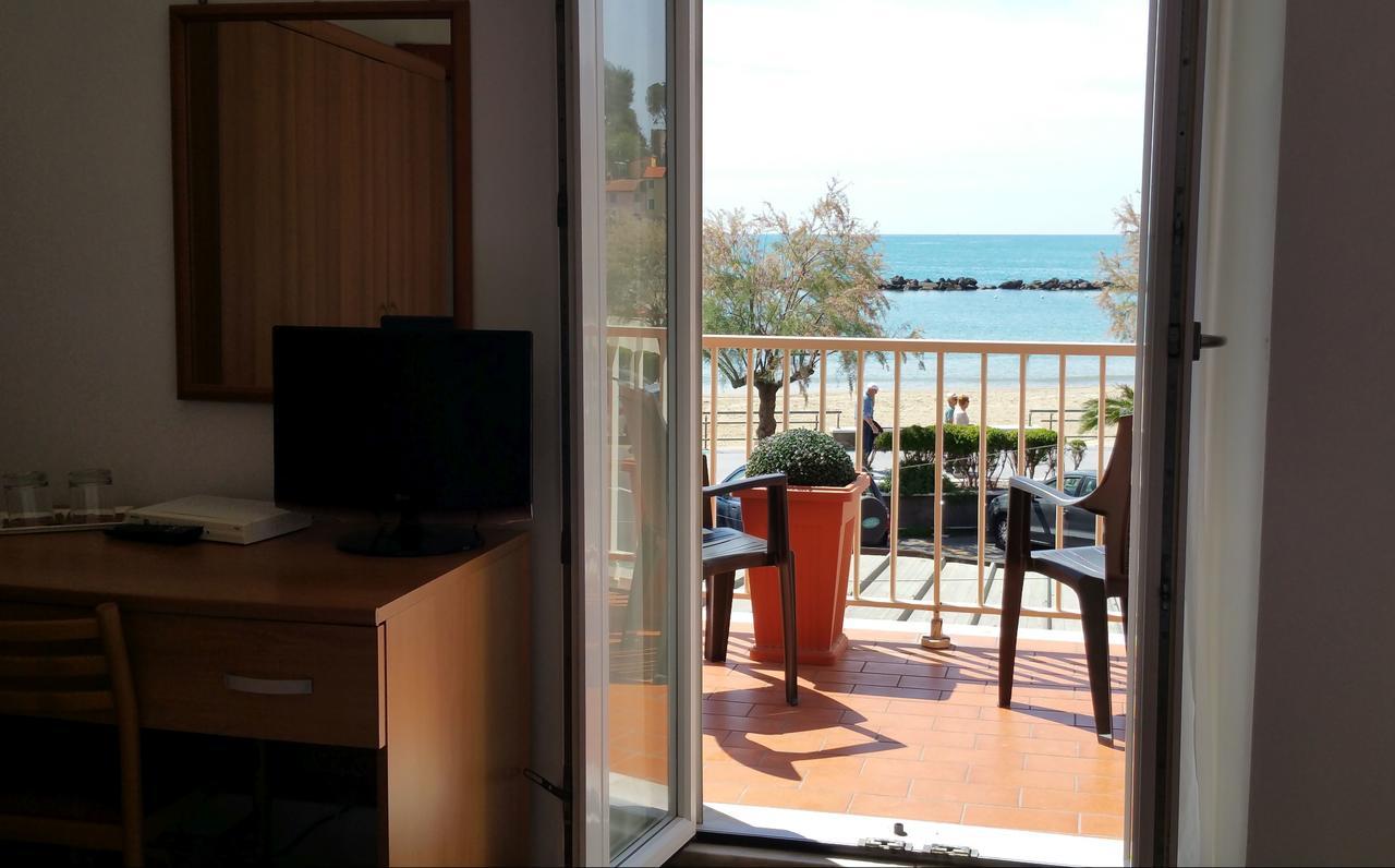 Albergo Nettuno Lerici Exterior foto